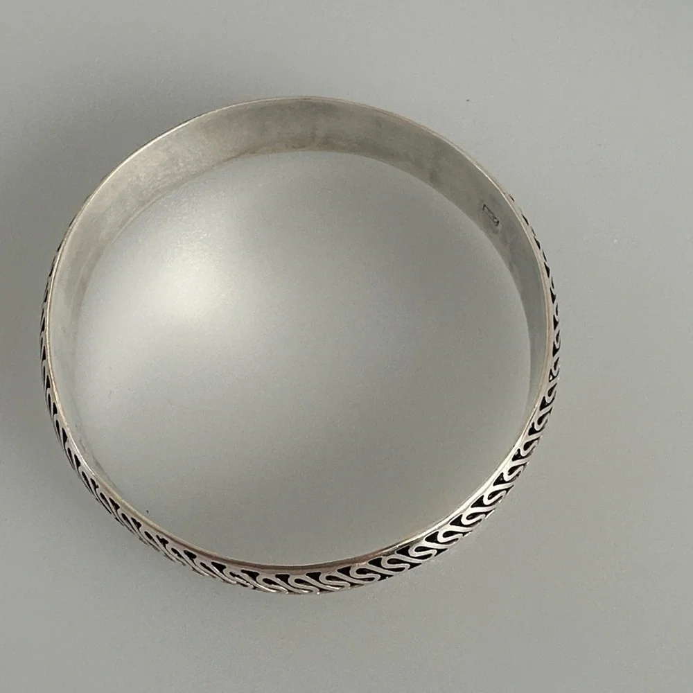 Elegant 925 sterling Silver Patterned Bracelet